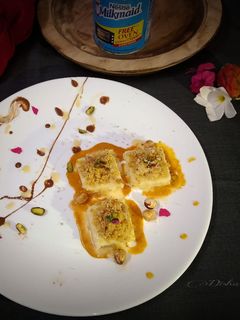 আইসক্রিম সন্দেশ উইথ হেজেলনাট ক্রাম্বল (Ice cream sandesh recipe in Bengali) রেসিপির প্রধান ছবি