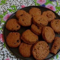 A picture of Chocolatey choc chip cookies.