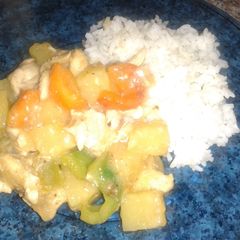 Sweet & Sour Chicken w/Rice A picture of Sweet & Sour Chicken w/Rice.