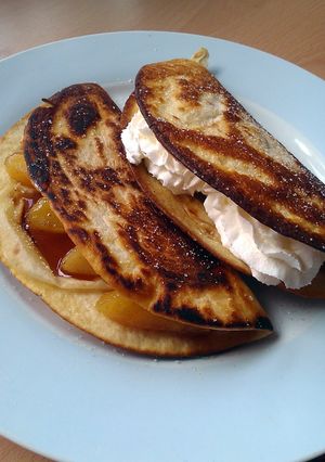A picture of Vickys Apple Pie Tacos, GF DF EF SF NF.