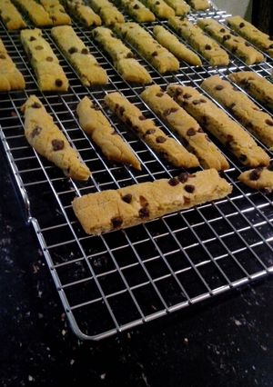 A picture of Vanilla Chocolate chip cookie sticks.