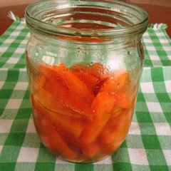 A picture of Delicious Carrots Add Color to your Bentos.