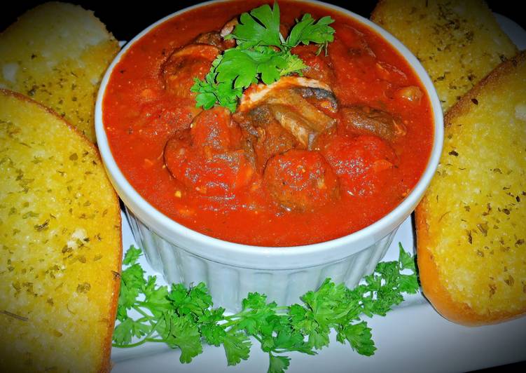 Recipe of Any-night-of-the-week Mike&#39;s Marinara Sauce &amp; Garlic Parmesan Bread