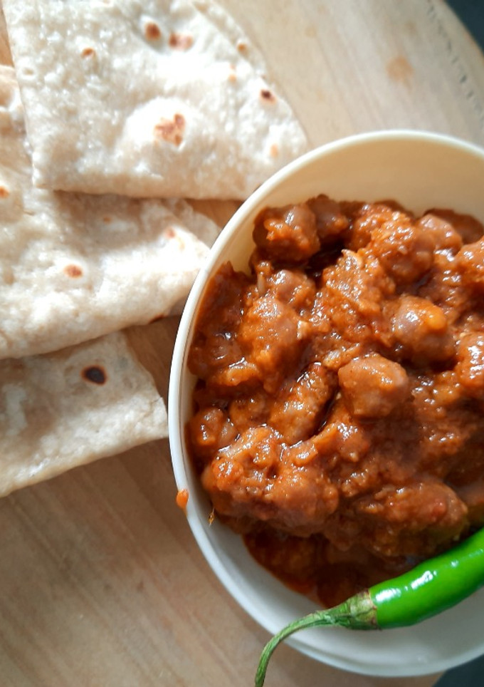 છોલે(Chole Recipe in Gujarati) રેસીપી મુખ્ય ફોટો