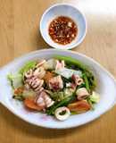 Mực xào rau tổng hợp
