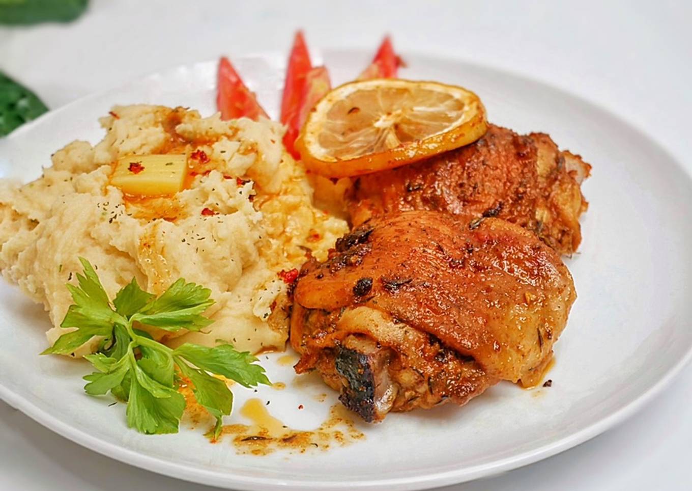 Baked Sour Chicken Thighs With Mashed Potato