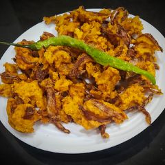 A picture of Crunchy Onion Pakode.