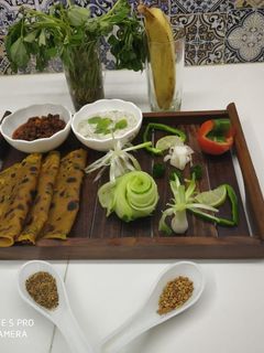 મેથી ના થેપલા (Methi na thepla Recipe in Gujarati) રેસીપી મુખ્ય ફોટો