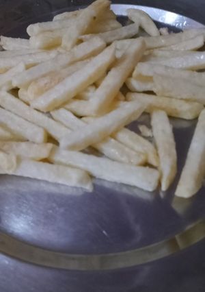 फ्रेंच फ्राइज (french fries recipe in Hindi) रेसिपी मुख्य फोटो