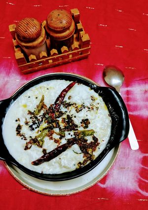 दही चावल तड़के के साथ रेसिपी मुख्य फोटो