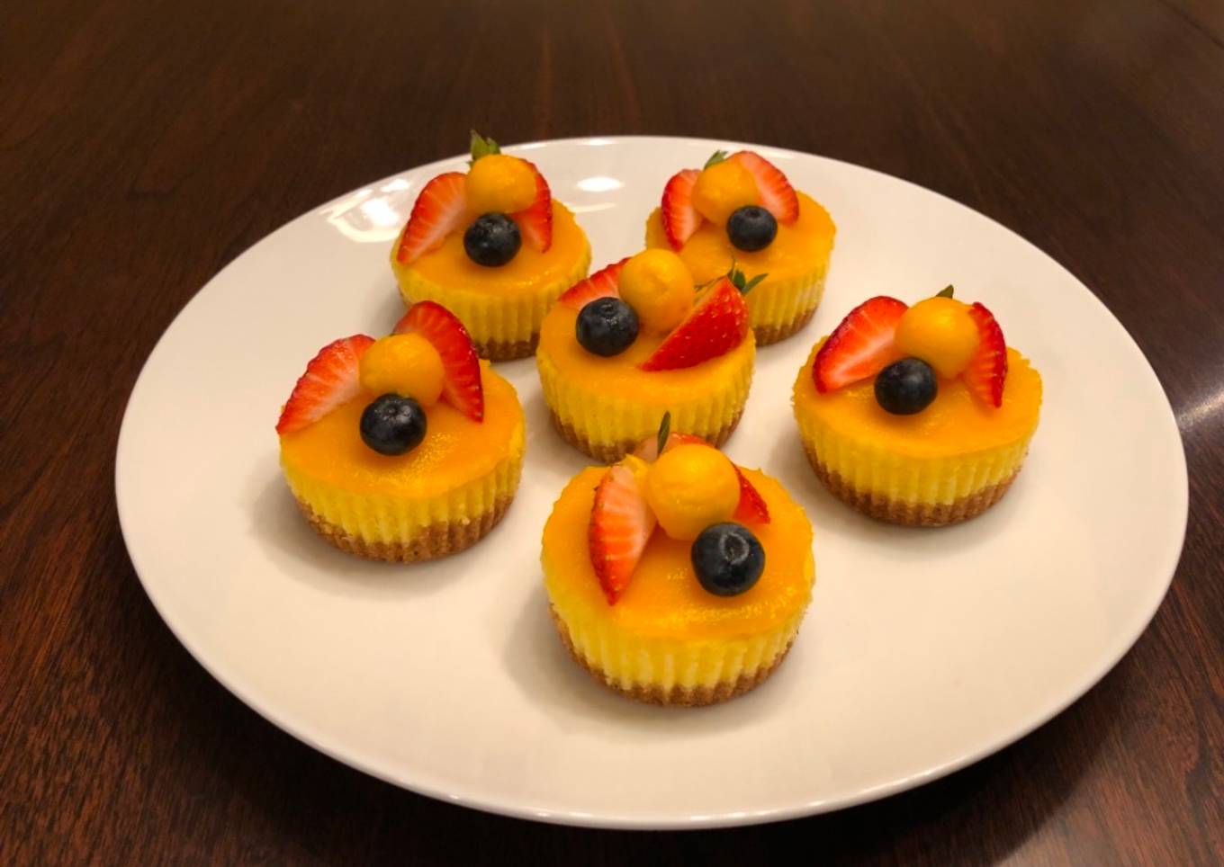 Mini Mango Cheesecake