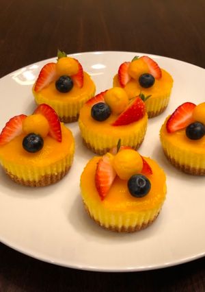A picture of Mini Mango Cheesecake.