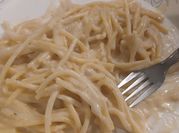 A picture of alfredo spaghetti