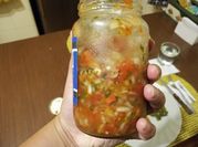 Una foto de pebre de cilantro