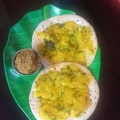 A picture of Masala uttapam with jowar atta.