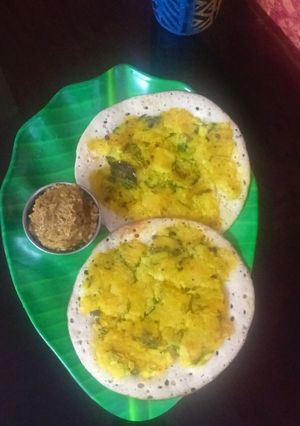 A picture of Masala uttapam with jowar atta.