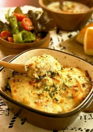 A picture of Oyster and Spinach Gratin with Soy Milk and White Miso Sauce.
