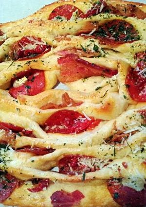 A picture of Ray's' Garlic Bacon Twister.