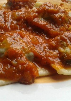 Una foto de Raviolones caseros de pollo y espinaca