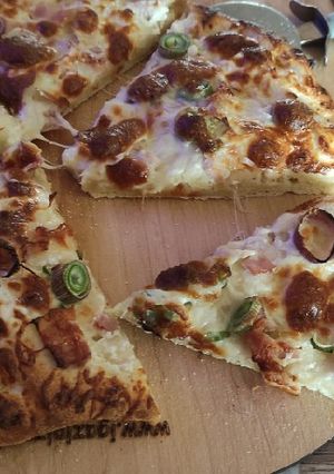 Kenyérlángos mérés nélkül recept fotója