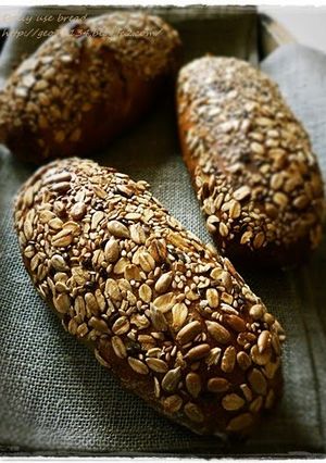A picture of Rye Bread with Dates and Seeds.