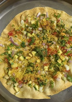 A picture of Roasted masala papad.