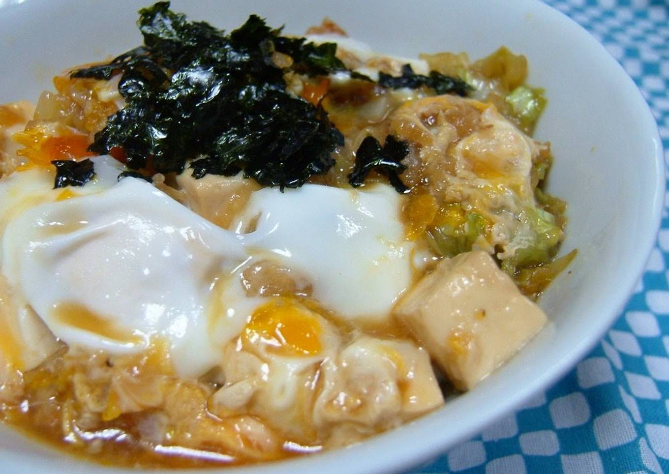 Eggy Tempura Crumbs and Cabbage Stir-fry Rice Bowl