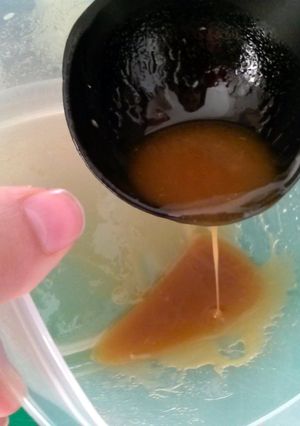 A picture of homemade caramel syrup.