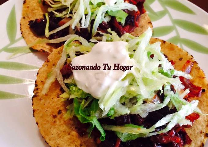 Tostadas de flor de jamaica ? Receta de Mary S Cuellar?Sazonando Tu  Hogar!!! - Cookpad