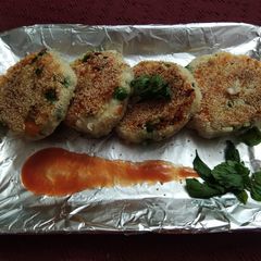 A picture of Aloo paneer patties.