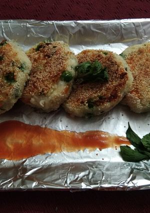 A picture of Aloo paneer patties.