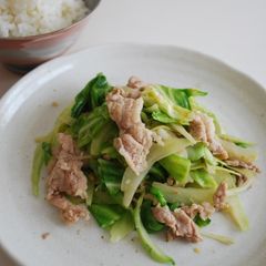 Pork and Cabbage Stir-Fry with Yuzu Pepper A picture of Pork and Cabbage Stir-Fry with Yuzu Pepper.