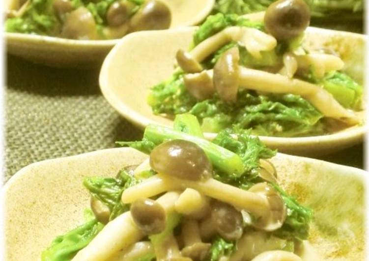 Recipe of Homemade Wasabi Greens and Shimeji Mushroom Saute with Mayo Soy Sauce