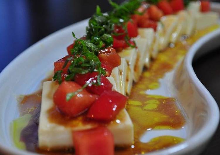 Steps to Make Quick Chilled Tofu With Tomato