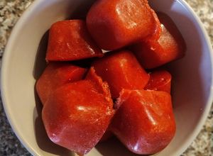 Una foto de Cubitos de pulpa de frutilla