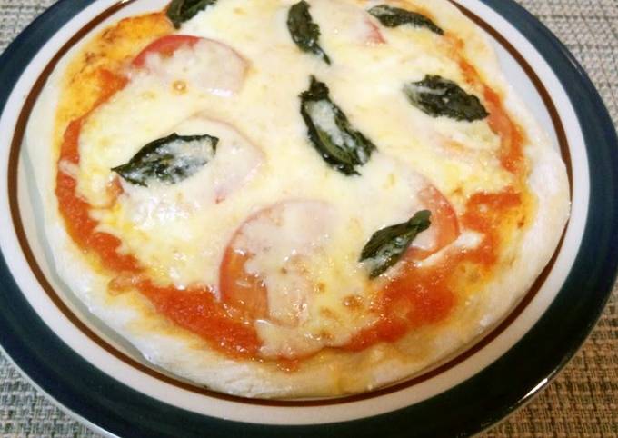 Delicious Basic Pizza Margherita