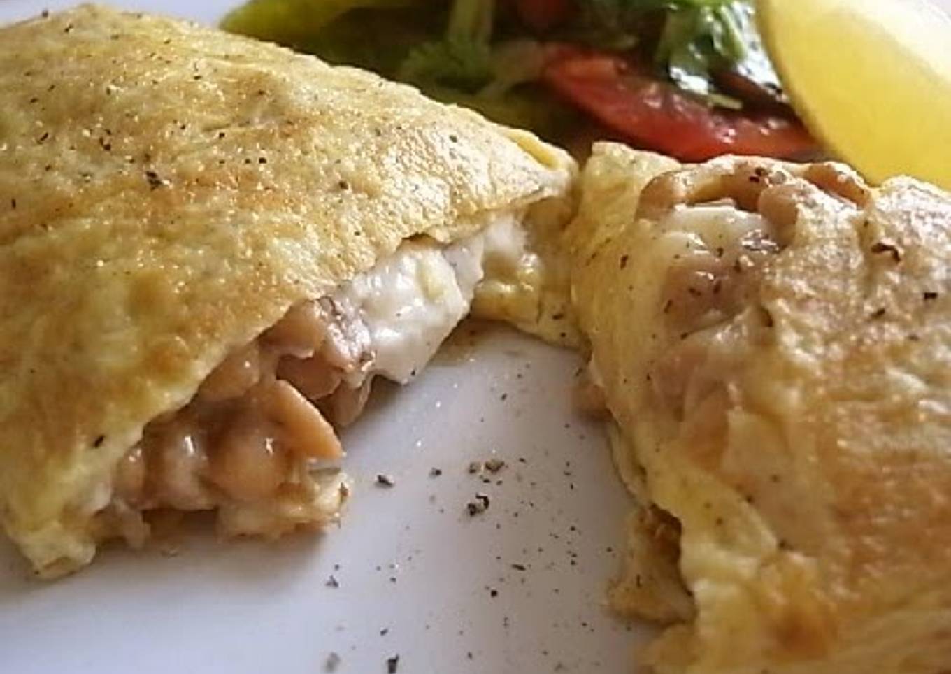 Japanese-style Omelette with Natto and Cream Cheese