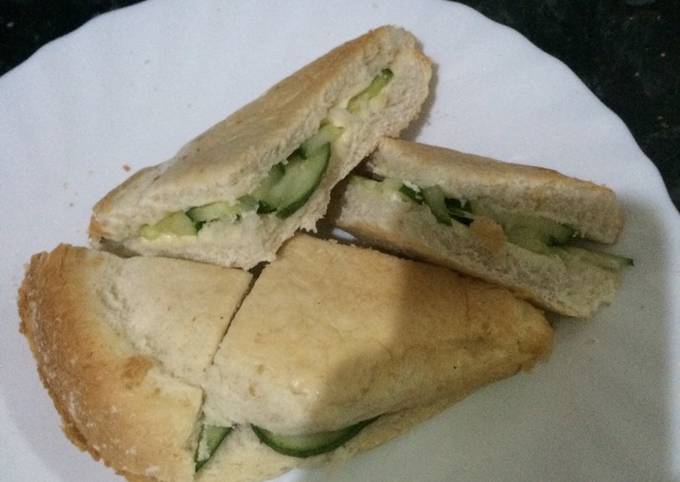 Sandwich de pepino inglés Receta de Luisa- Cookpad