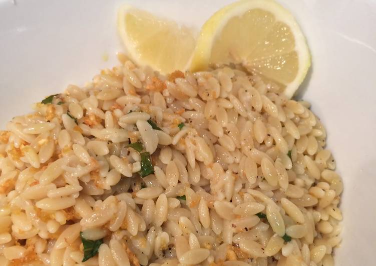 Orzo With Lemon, Basil &amp; Garlic