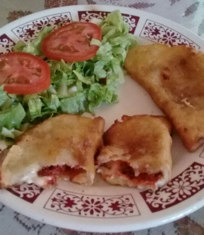 Una foto de Quesadillas con masa de papa 🧀🥔🥔