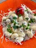 Gnocchis, crème aux champignons de Paris
