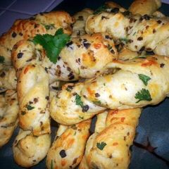 A picture of Cheesy Jalapeno Crescent Twist.