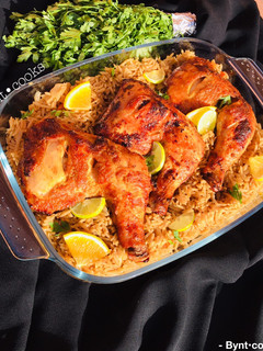 A picture of Jollof rice.