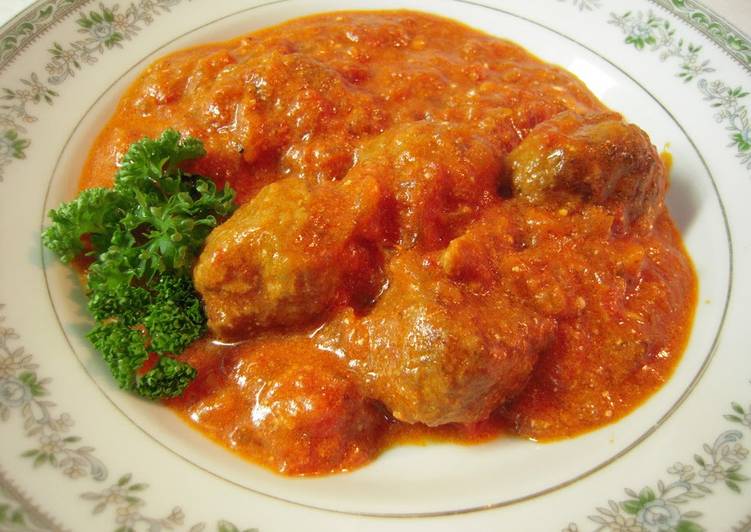 Sunday Fresh Cheese Meatballs in Tomato Sauce