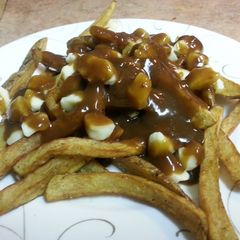 A picture of Canadian Poutine.