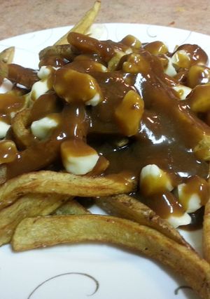 A picture of Canadian Poutine.