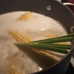 A picture of Mimi's Sweet Corn on the Cob.