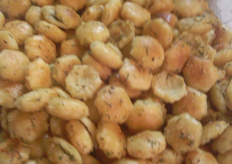 Recipe of Favorite sunshine&#39;s baked oyster crackers