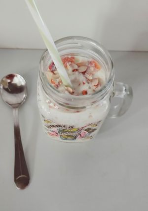 એપલ મિલ્ક શેક (Apple Milkshake Recipe In Gujarati) રેસીપી મુખ્ય ફોટો