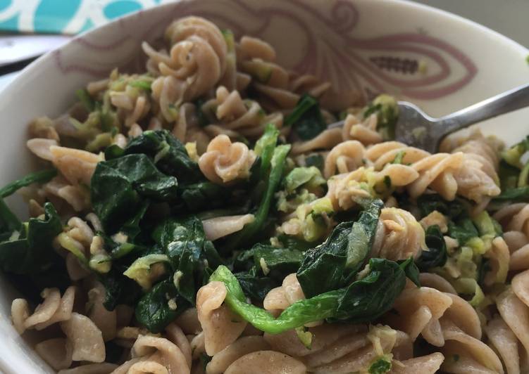 Superfood Pasta With Tuna And Zucchini